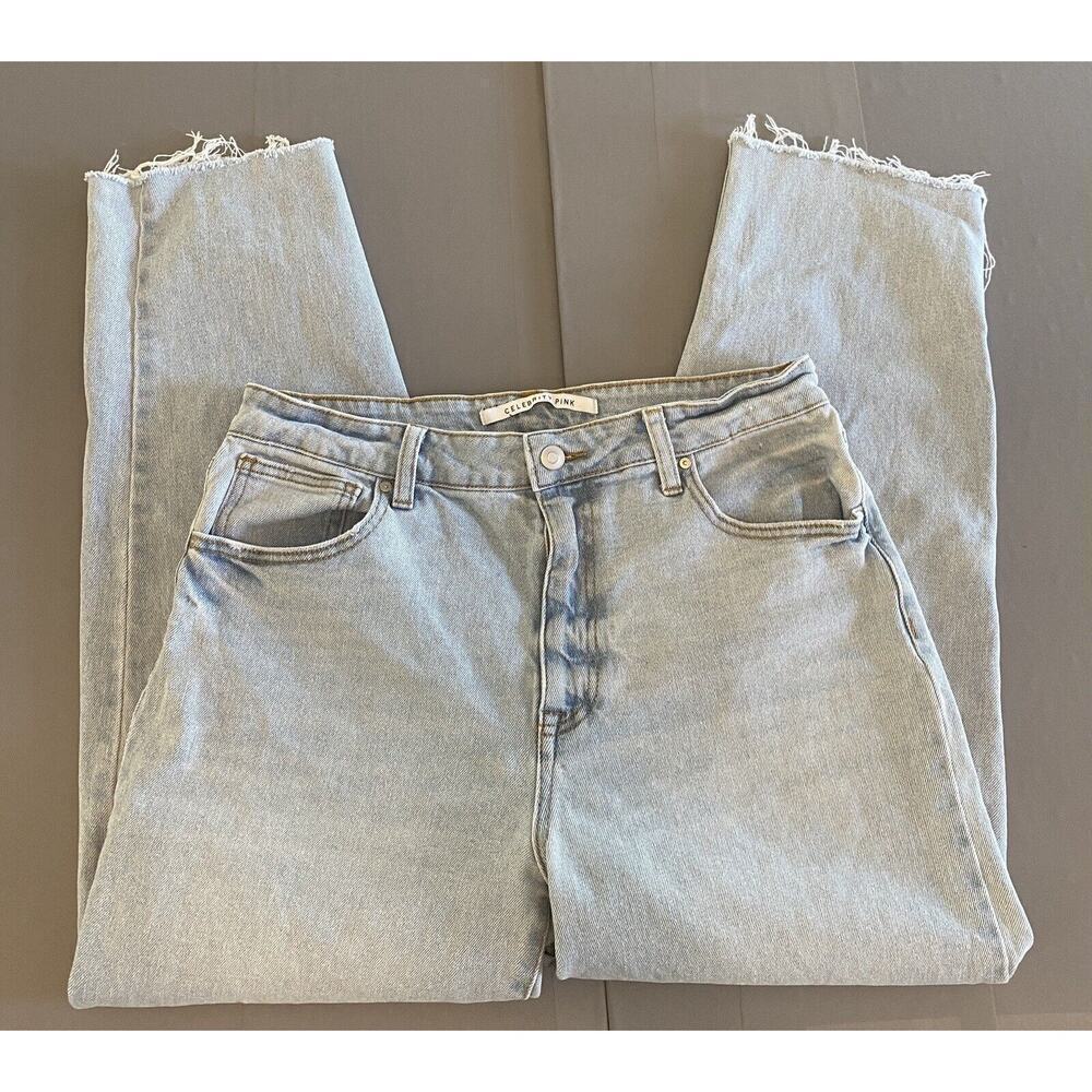 Celebrity Jeans Women’s Size 30 Light Blue Wash Tapered Distress Baggy